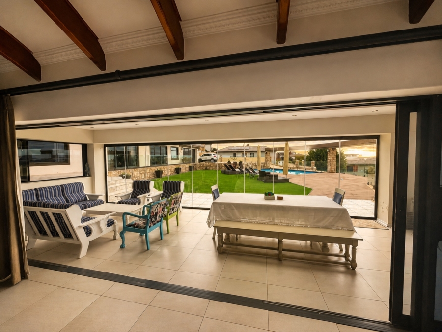 6 Bedroom Property for Sale in Monte Christo Western Cape